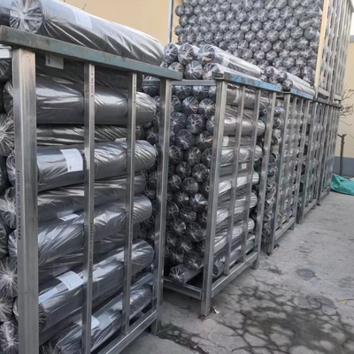 90g 100g 200g 250g Polypropylène barrière de lutte contre les mauvaises herbes tapis de lutte contre les mauvaises herbes noir en rouleau