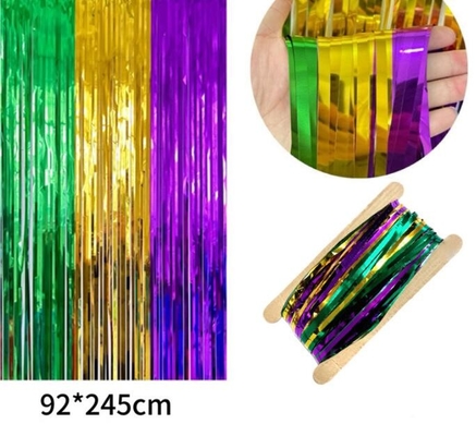 Paroi en arrière-plan de fête, fête d'anniversaire pourpre, or et vert trois couleurs couture rideau de pluie