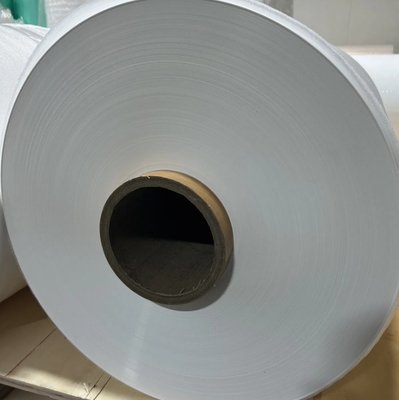 Couleur jaune PE rétrécissant par la chaleur / LLDPE film étirable pour emballage bouteille / emballage de boissons protecteur